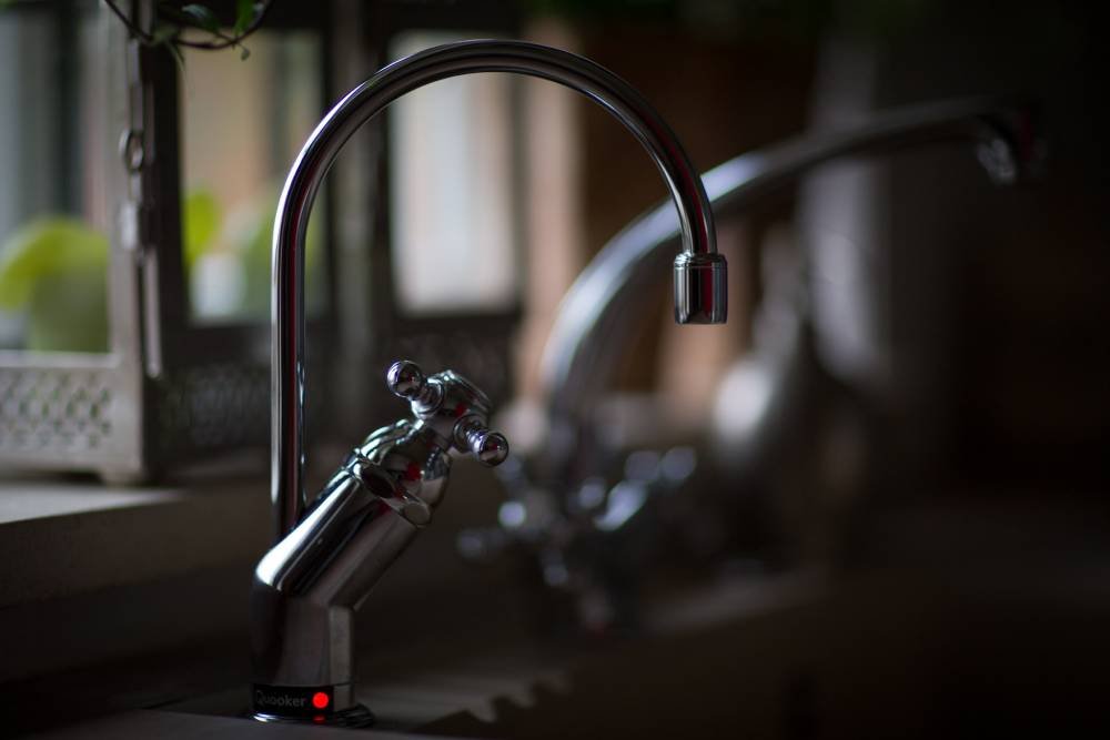 how does a boiling water tap work