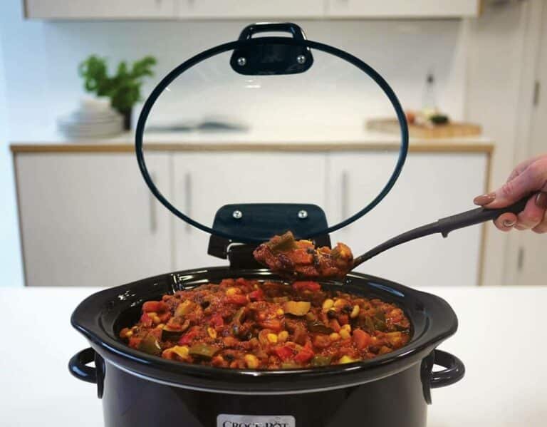 How to Use a Slow Cooker: A Comprehensive Guide for Newbies