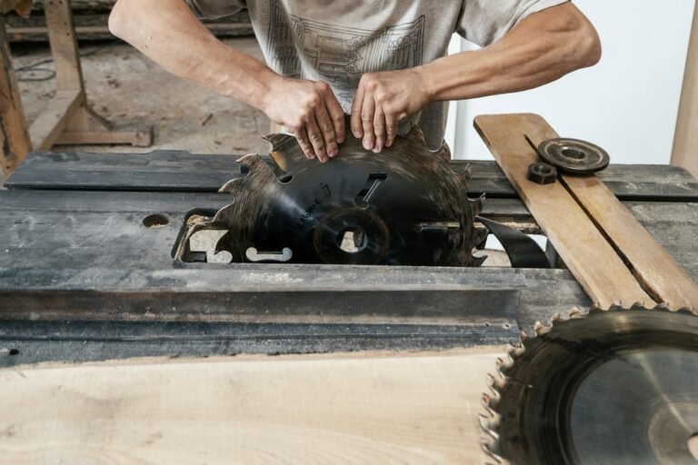 How to Change a Circular Saw Blade: An Easy Guide For Everyone