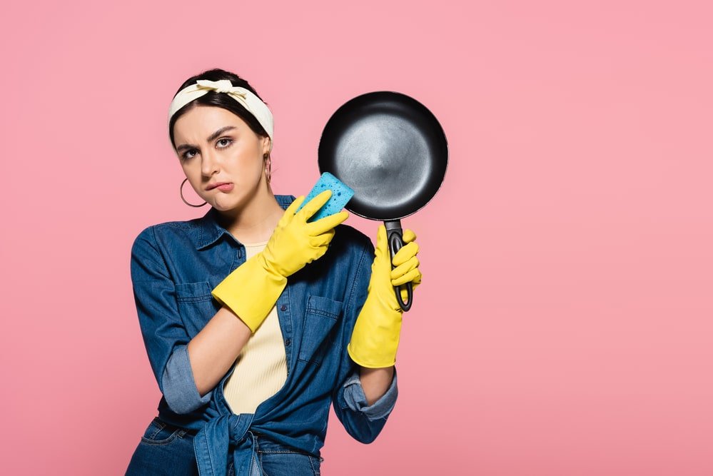 How to Clean a Frying Pan