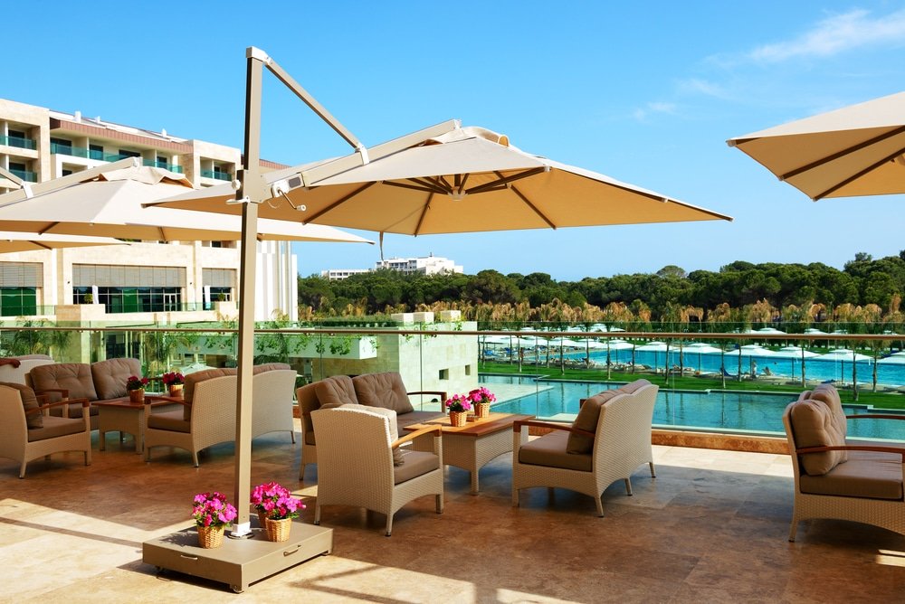 How to Secure a Cantilever Parasol