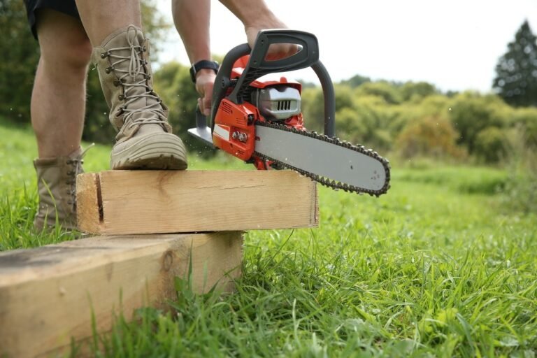 How to Sharpen a Chainsaw Blade with an Electric Sharpener: Keeping Your Blades Sharp