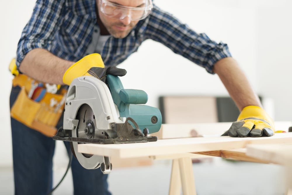 How to Use a Circular Saw