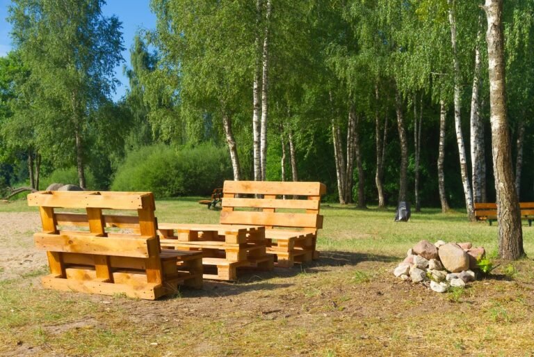 How to Make a Garden Bench: 5 Easy DIY Styles