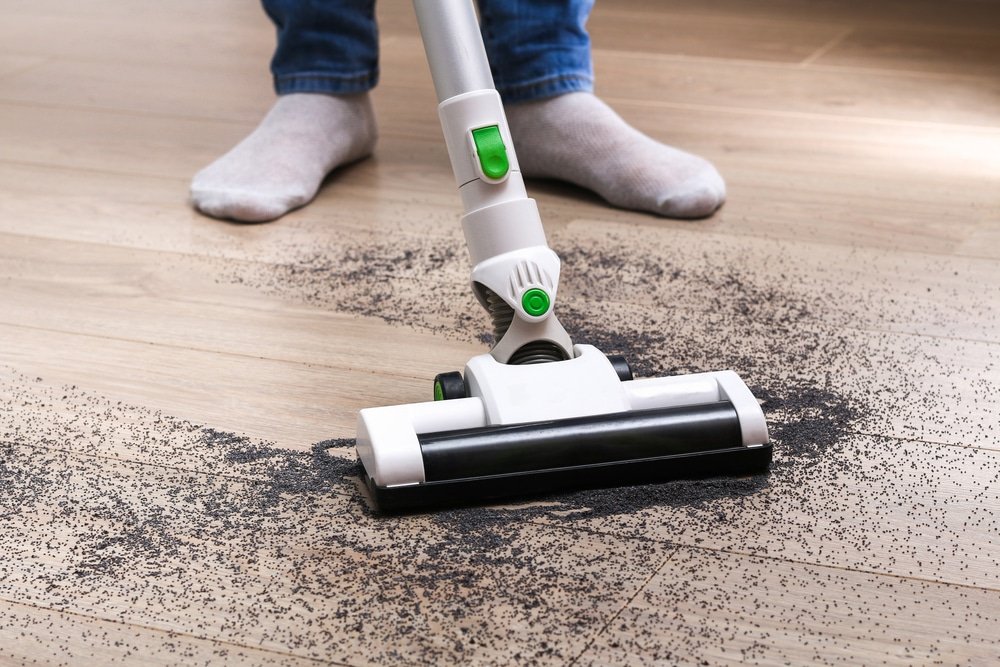 What Is a Bagless Vacuum Cleaner featured