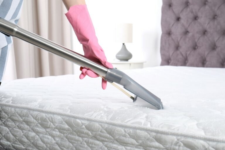 How to Clean a Memory Foam Mattress – 5 Simple Ways